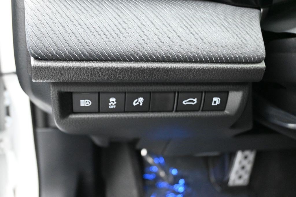 Used 2026 Toyota Camry SE FWD image 14