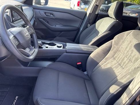 Certified 2025 Nissan Rogue S AWD/4WD image 9