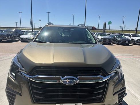 Used 2024 Subaru Ascent Premium w/ Convenience Package image 2