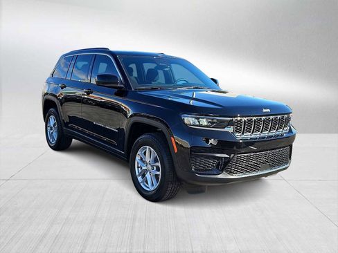 New 2026 Jeep Grand Cherokee Laredo X image 2