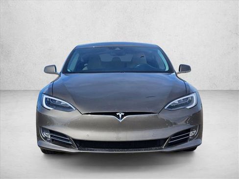 Used 2016 Tesla Model S 75D image 3