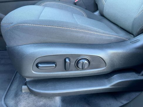 Certified 2020 Chevrolet Traverse LT image 13