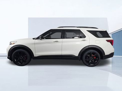 Used 2020 Ford Explorer ST w/ ST Street Pack image 4