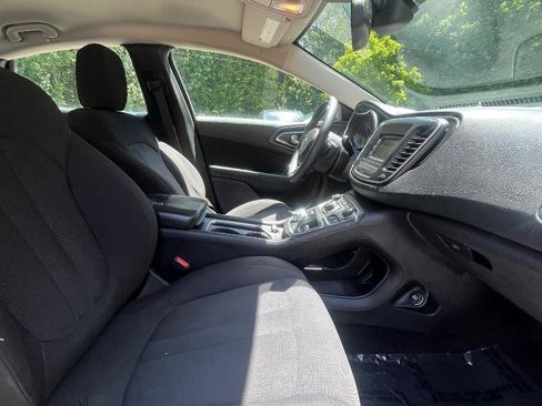 Used 2015 Chrysler 200 Limited FWD image 35