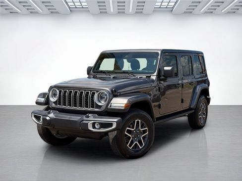 Used 2025 Jeep Wrangler Unlimited Sahara AWD/4WD image 2