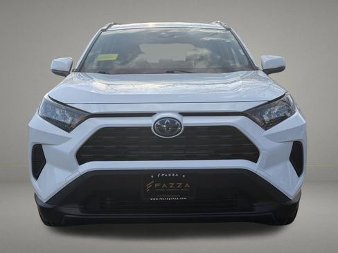 Used 2019 Toyota RAV4 LE image 9
