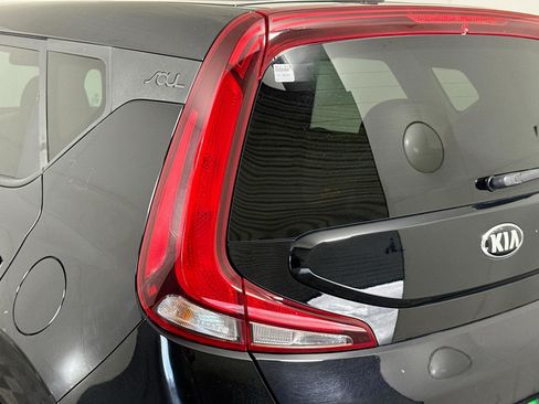 Used 2021 Kia Soul LX image 35