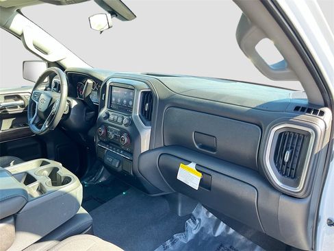 Used 2019 Chevrolet Silverado 1500 LT w/ All-Star Edition image 27