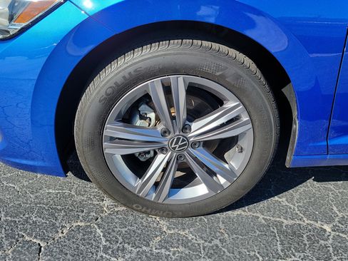 Used 2024 Volkswagen Jetta SE FWD image 4