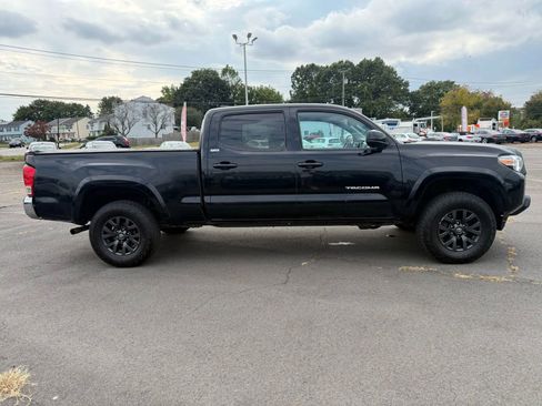Used 2021 Toyota Tacoma SR5 image 3