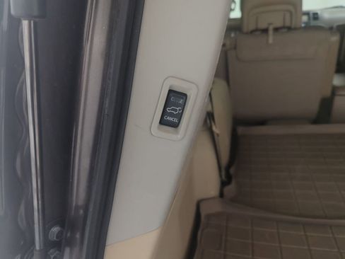 Used 2015 Nissan Armada Platinum w/ 2nd Row Captain Seat Package AWD/4WD image 9
