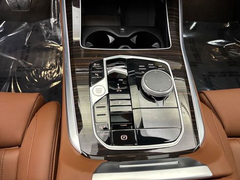 New 2026 BMW X5 xDrive40i w/ M Sport Package AWD/4WD image 23