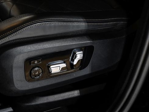 Used 2025 BMW X6 xDrive40i image 38