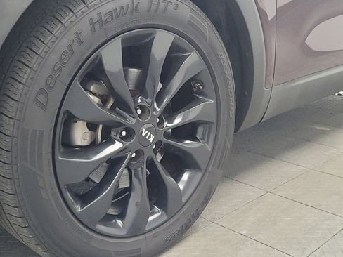 Used 2020 Kia Sorento EX FWD image 31