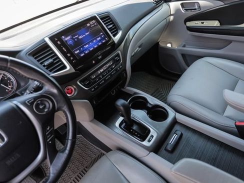 Used 2017 Honda Pilot EX-L image 16