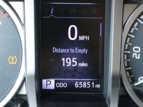 Used 2016 Toyota Tacoma SR5 w/ SR5 Appearance Package (SN) RWD image 25
