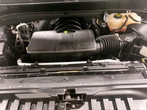 Used 2023 Chevrolet Silverado 1500 High Country w/ Technology Package image 35