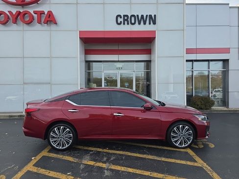 Used 2025 Nissan Altima 2.5 SL image 2