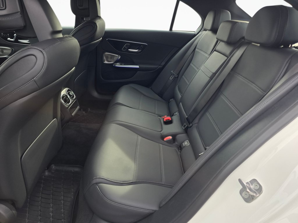 Used 2026 Mercedes-Benz C 300 4MATIC Sedan image 19