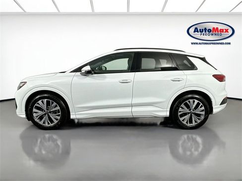 Used 2025 Audi Q4 e-tron Premium w/ Convenience Package image 9