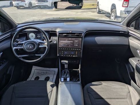 Used 2023 Hyundai Santa Cruz SEL Premium image 11