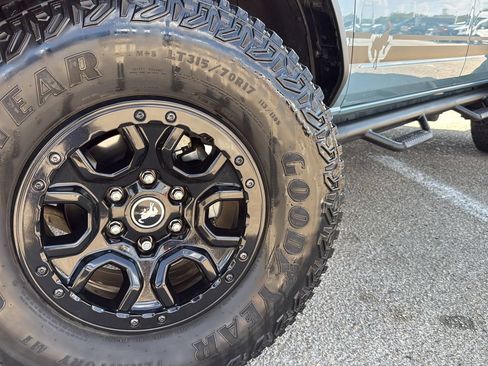 Used 2023 Ford Bronco Wildtrak AWD/4WD image 29
