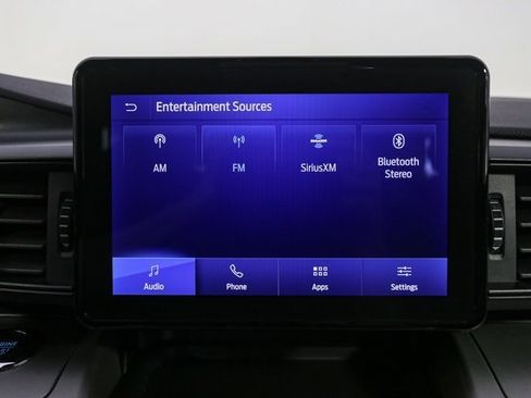 Used 2022 Ford Explorer XLT image 23