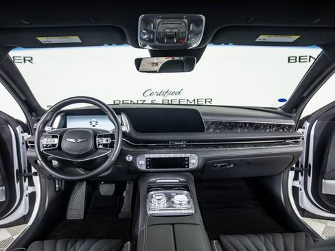 Used 2025 Genesis G90 3.5T image 26