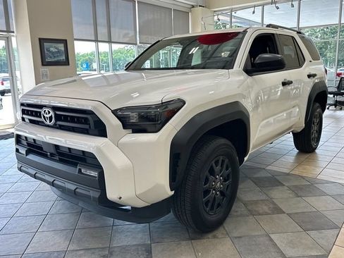 Used 2025 Toyota 4Runner SR5 AWD/4WD image 7