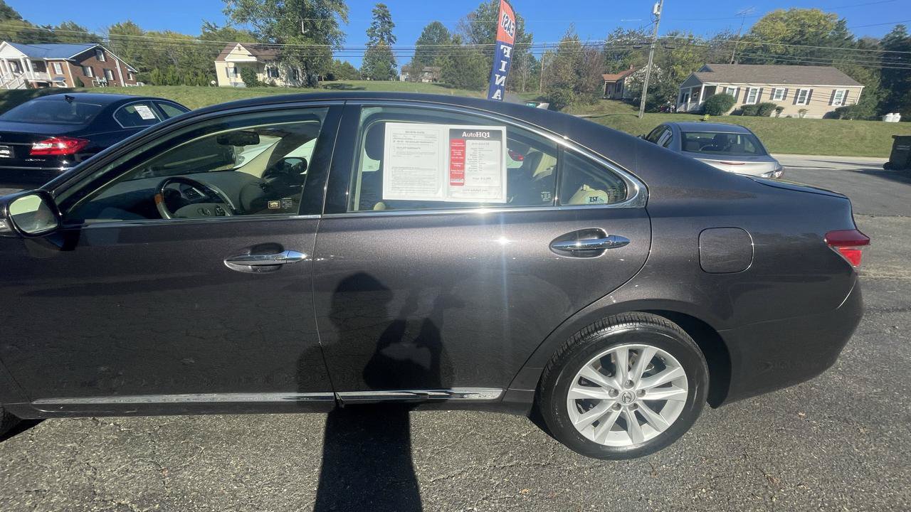 Used 2010 Lexus ES 350 FWD image 4