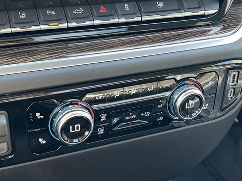 New 2026 GMC Sierra 3500 SLE w/ SLE Convenience Package image 21