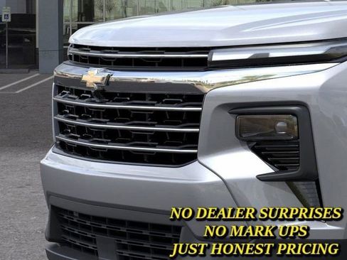 New 2026 Chevrolet Traverse LT image 13