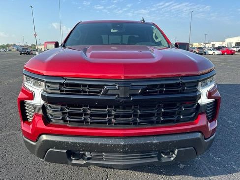 Used 2024 Chevrolet Silverado 1500 LT AWD/4WD image 2