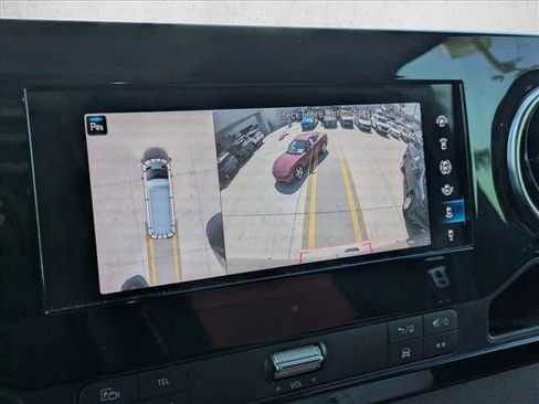 Used 2020 Mercedes-Benz Sprinter 2500 image 14