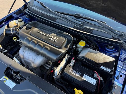 Used 2015 Chrysler 200 S FWD image 35