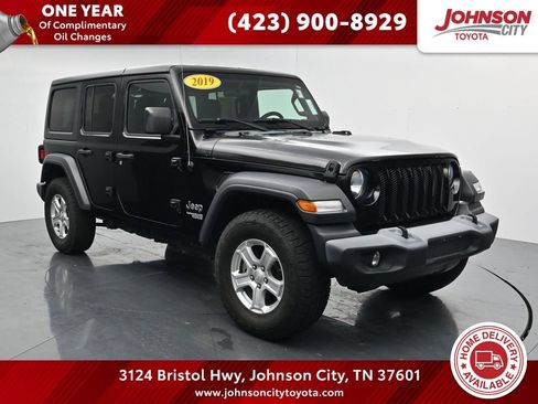 Used 2019 Jeep Wrangler Unlimited Sport S AWD/4WD image 1