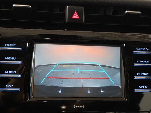 Used 2020 Toyota Camry SE FWD image 19