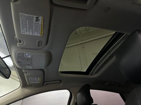 Used 2017 Ford Fusion Titanium image 14