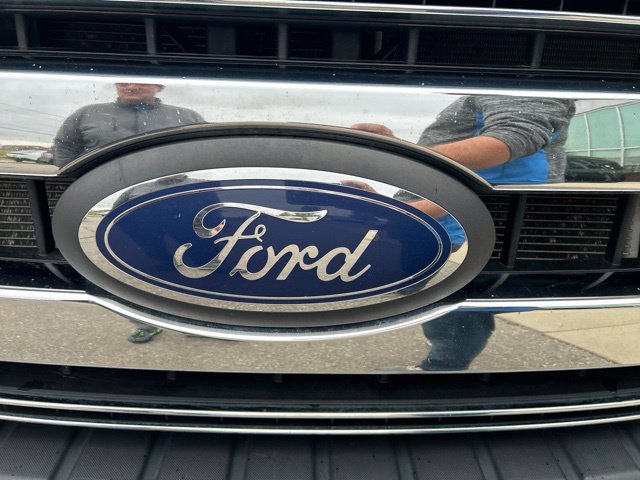 Used 2022 Ford F250 4x4 Crew Cab Super Duty image 11