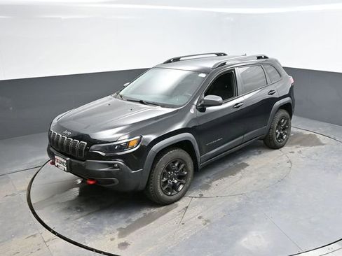 Used 2021 Jeep Cherokee Trailhawk w/ Premium Leather Package image 40