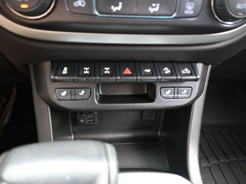 Used 2021 Chevrolet Colorado ZR2 image 13