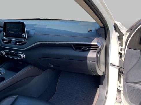 Used 2022 Nissan Altima 2.5 SR w/ Midnight Edition Package FWD image 19