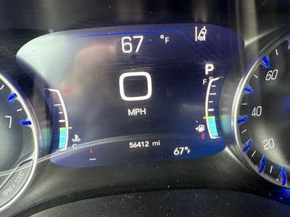 Used 2025 Chrysler Pacifica Select