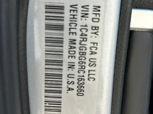 Certified 2024 Jeep Grand Cherokee Limited w/ Black Appearance Package image 56