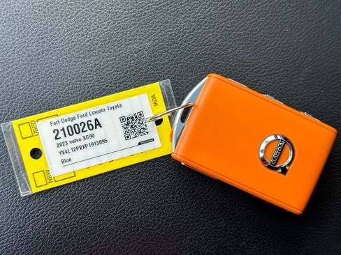 Used 2023 Volvo XC90 B5 Core w/ Protection Package Premier image 39