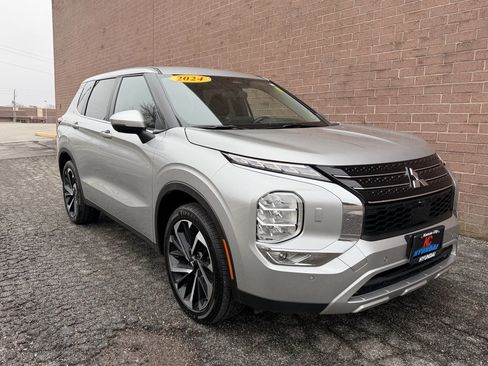Used 2024 Mitsubishi Outlander SE image 7