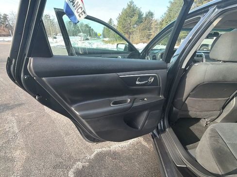 Used 2015 Nissan Altima 2.5 S w/ Power Driver Seat Package image 31