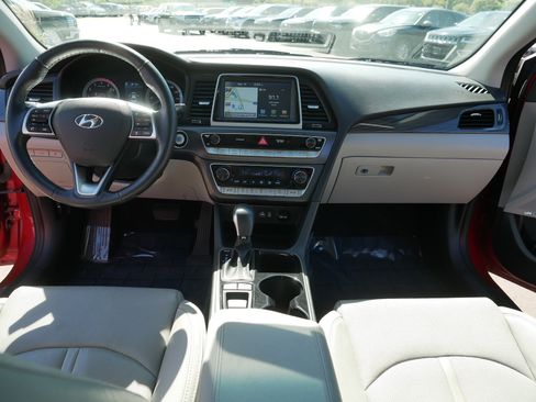 Used 2018 Hyundai Sonata Limited w/ Ultimate Package 07 FWD image 21