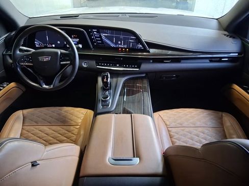 Used 2021 Cadillac Escalade Premium Luxury image 7