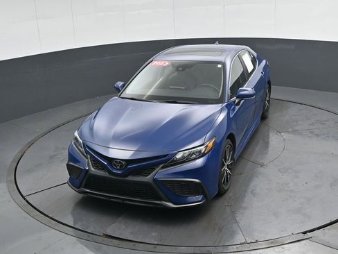 Used 2023 Toyota Camry SE w/ Cold Weather Package image 45